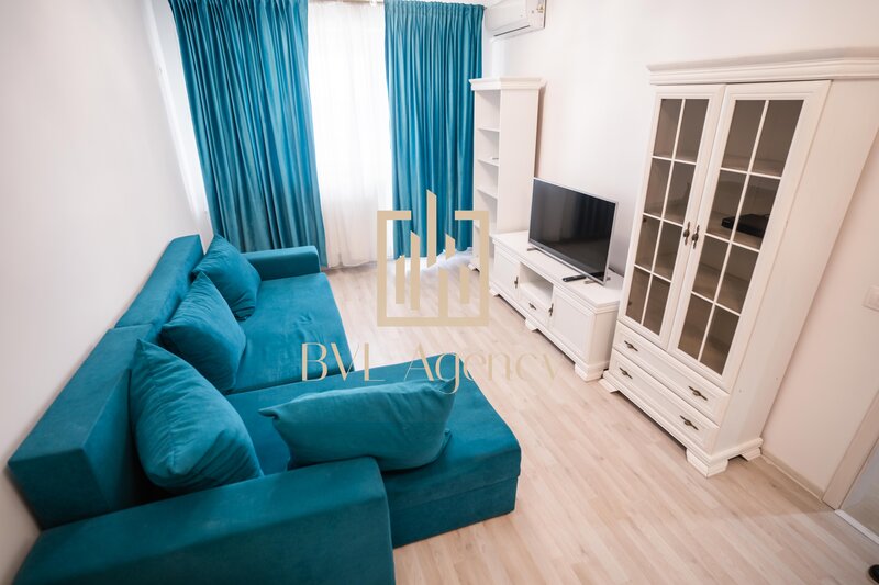 Mihai Bravu, Splaiul Unirii paratament 2 camere