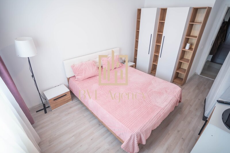 Mihai Bravu, Splaiul Unirii paratament 2 camere