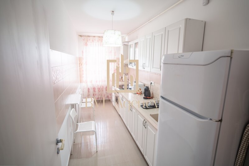 Mihai Bravu, Splaiul Unirii paratament 2 camere